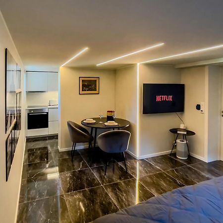 Andalsnes Underground Flat Apartment Bagian luar foto