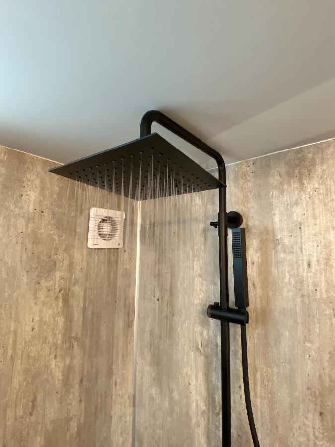 Andalsnes Underground Flat Apartment Bagian luar foto