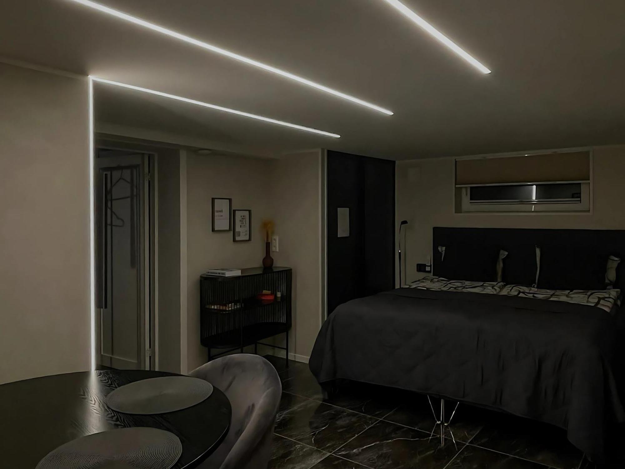 Andalsnes Underground Flat Apartment Bagian luar foto